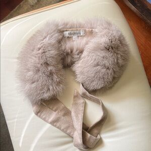 MaxMara Taupe Fur Cashmere Collar
